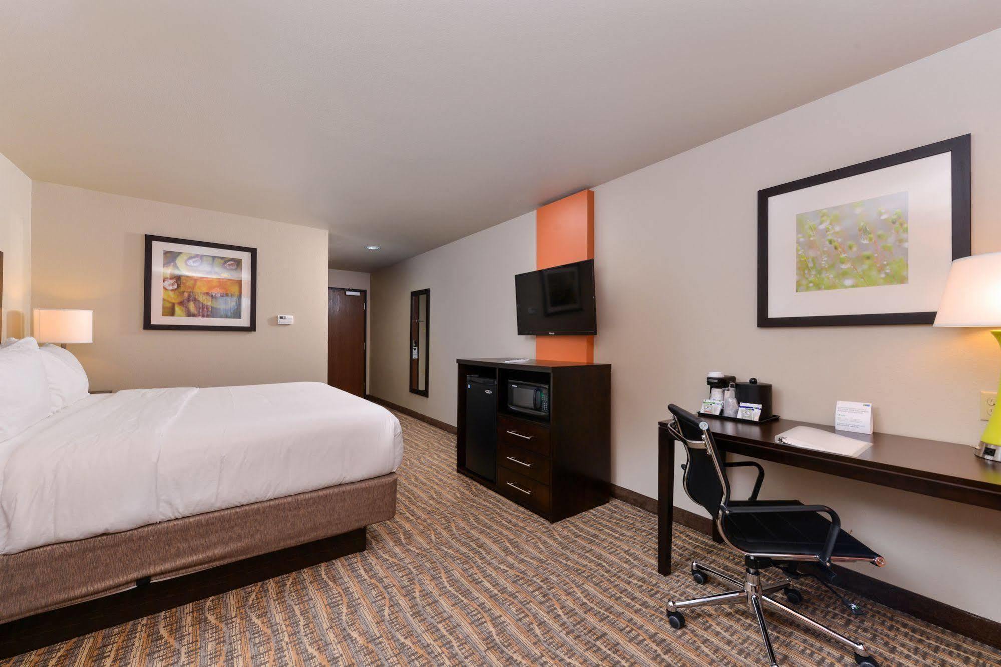 Holiday Inn Express Tomball By Ihg Exterior foto